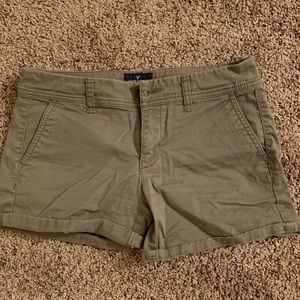 NWOT American Eagle Army Green Size 4 Midi Shorts